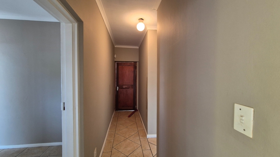 5 Bedroom Property for Sale in Country Club Western Cape